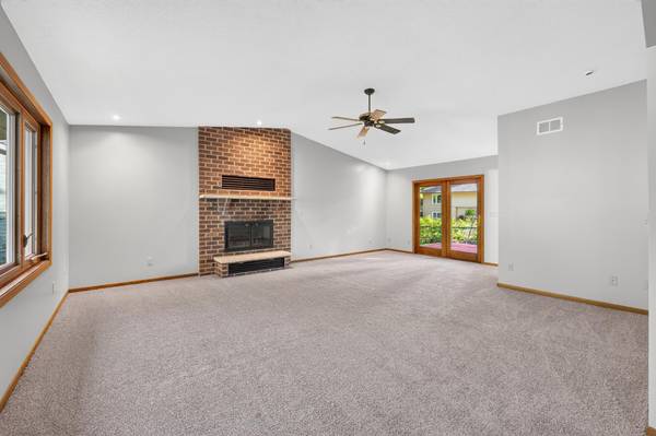 11043 98th PL N, Maple Grove, MN 55369