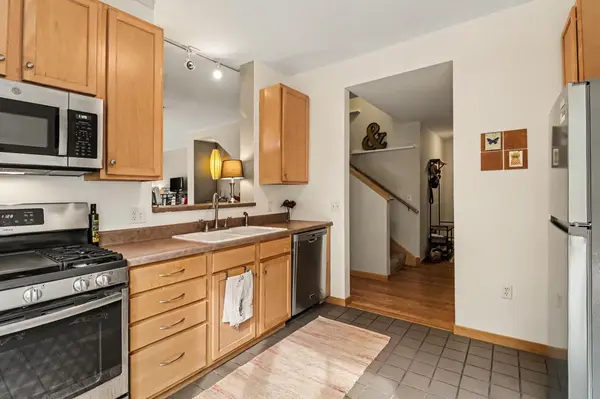 820 Emerald ST #117, Saint Paul, MN 55114