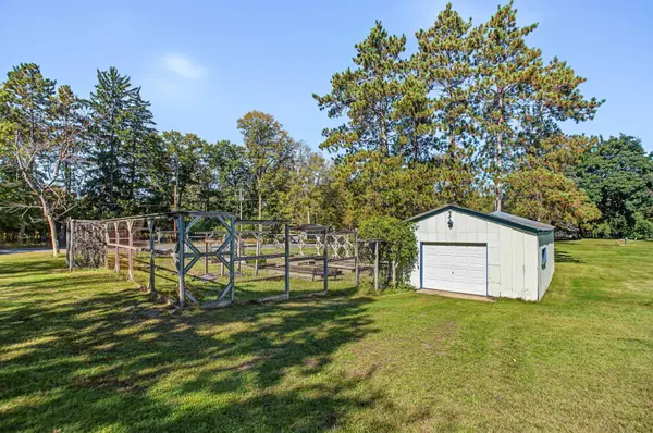 963 Trout Brook RD, Hudson, WI 54016