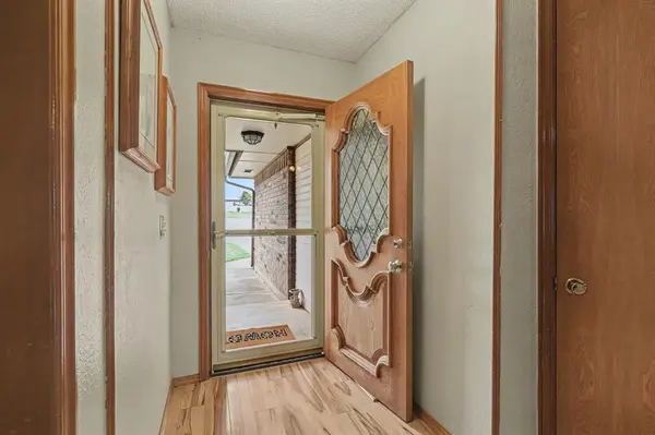 1611 N Orchard TER, Mustang, OK 73064