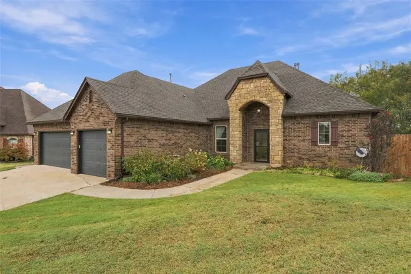 2800 SE 11th ST, Moore, OK 73160