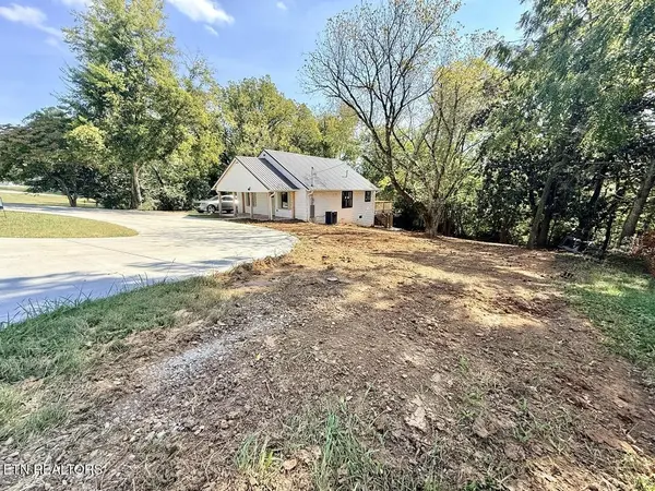 8752 Gleason Drive, Knoxville, TN 37923