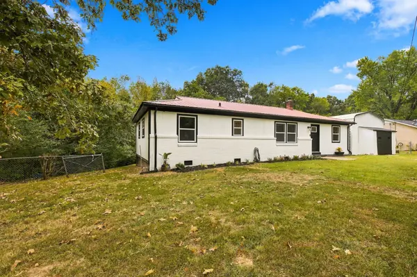 431 E Little Richland Rd, Waverly, TN 37185
