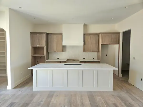 2530 N Emerald Ct, Andover, KS 67002