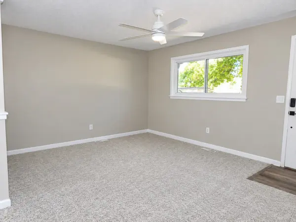 1737 S Fern Ave, Wichita, KS 67213