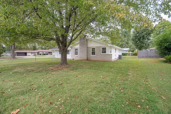 2143 S Brighton DR, Springfield, MO 65804