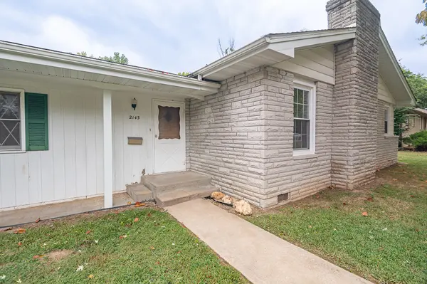 2143 S Brighton DR, Springfield, MO 65804