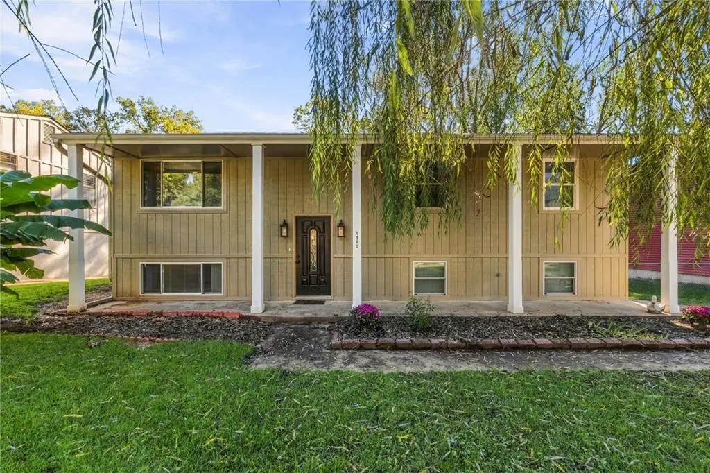 4961 NW Woody Creek LN, Kansas City, MO 64151