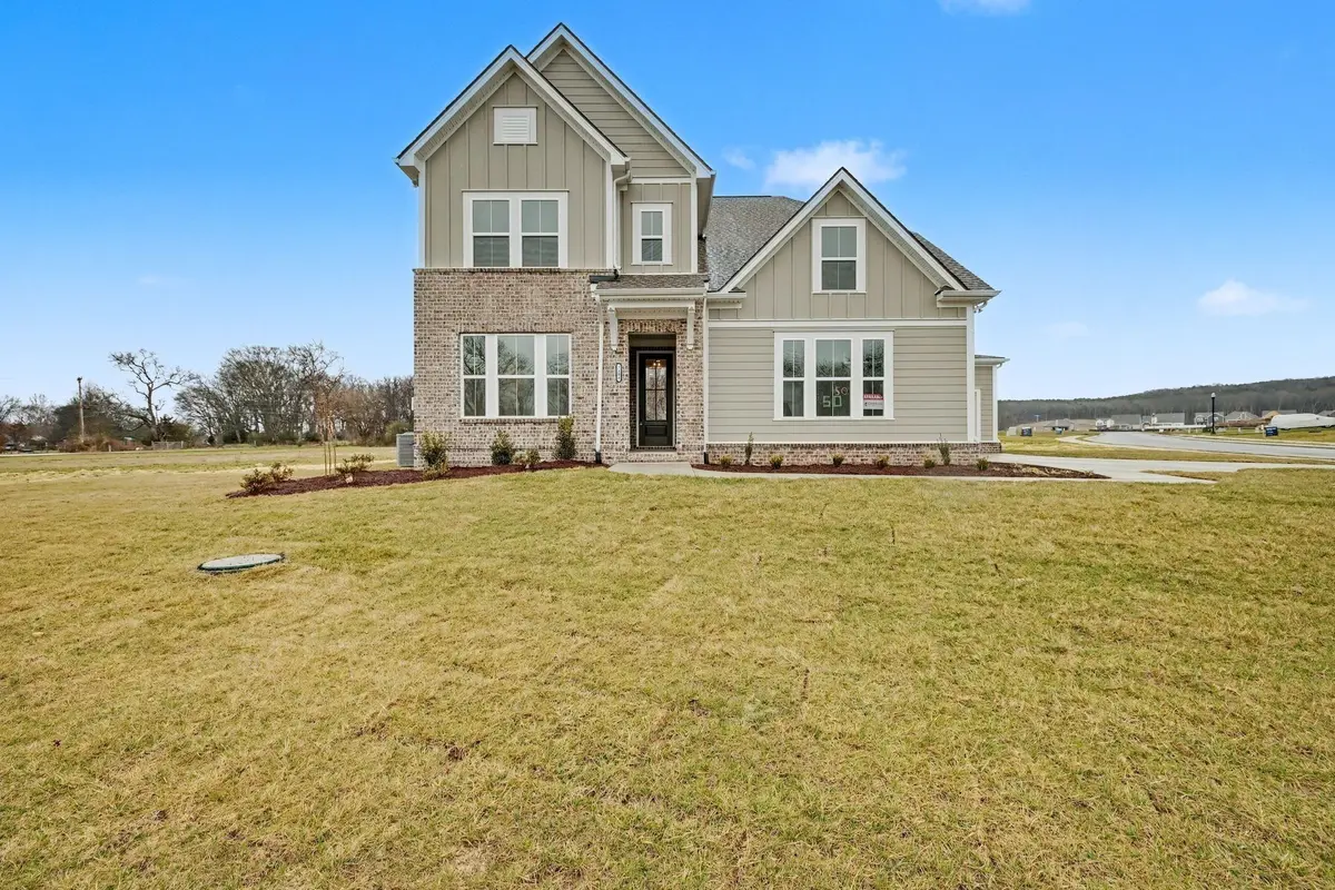 7404 Legends Way, Murfreesboro, TN 37129