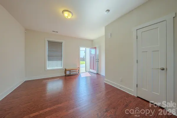 623 Cardwell LN, Fletcher, NC 28732