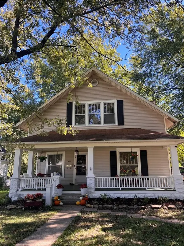 416 S 1st ST, Odessa, MO 64076