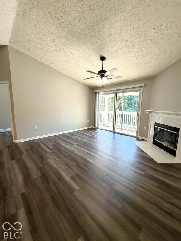 8102 Brookmont CT #207, Indianapolis, IN 46278