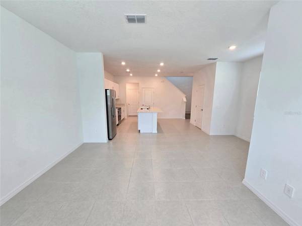 3258 LAPIS LAKE DRIVE, Zephyrhills, FL 33541