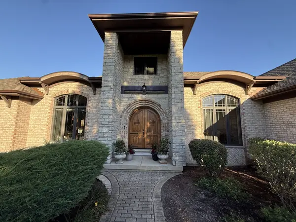 1311 E Longwood DR, Woodstock, IL 60098