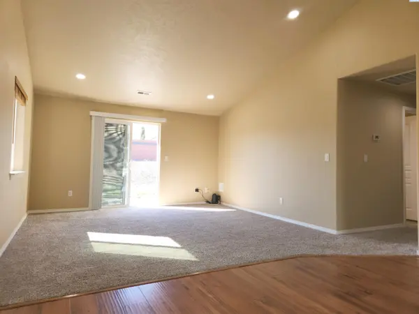 5149 Pinehurst St, West Richland, WA 99353