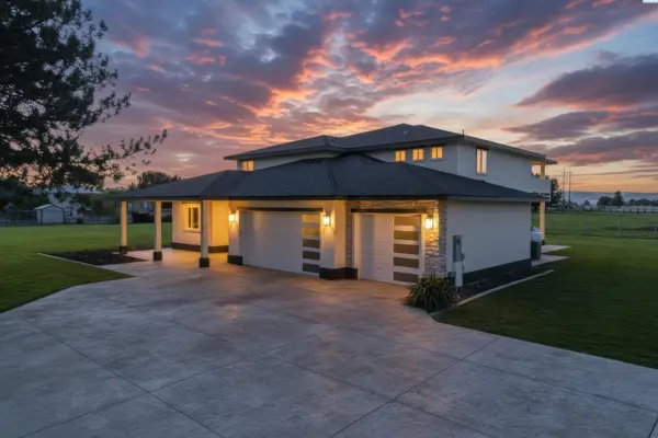 215505 E Bryson Brown, Kennewick, WA 99337