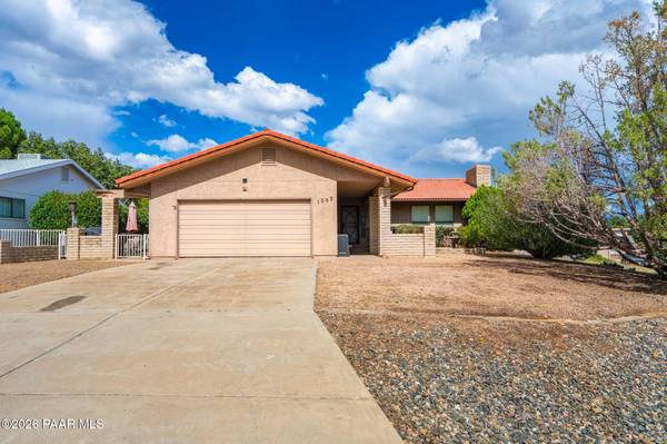 1053 N Arrowhead LN, Dewey-humboldt, AZ 86327