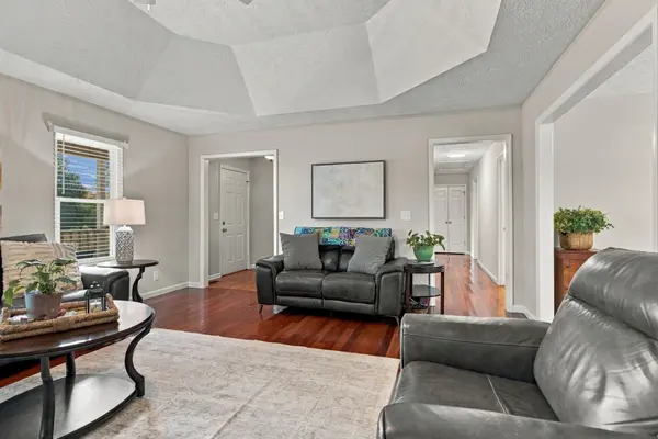 9011 Dandelion Dr, Murfreesboro, TN 37129