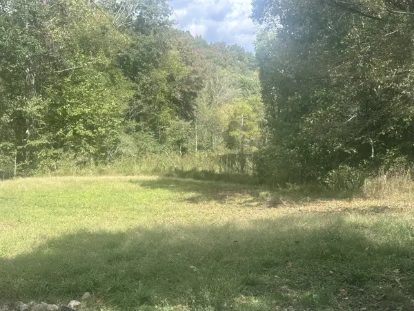 2550 Hurricane Creek Rd, Lawrenceburg, TN 38464