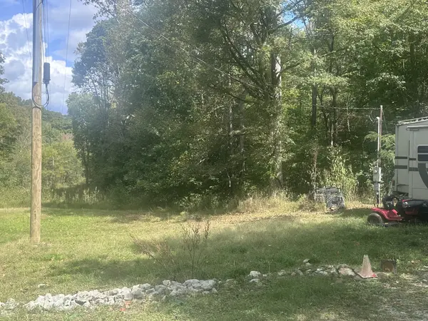 2550 Hurricane Creek Rd, Lawrenceburg, TN 38464