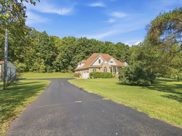 600 Bates Hollow Rd #E, Prospect, TN 38477