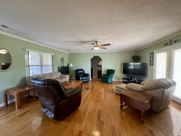 2526 Goingback Cir, Sevierville, TN 37876