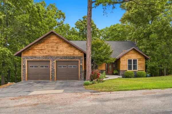 73 Turkey Trail RD, Blue Eye, MO 65611