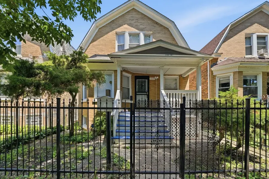 1235 N Harding AVE, Chicago, IL 60651