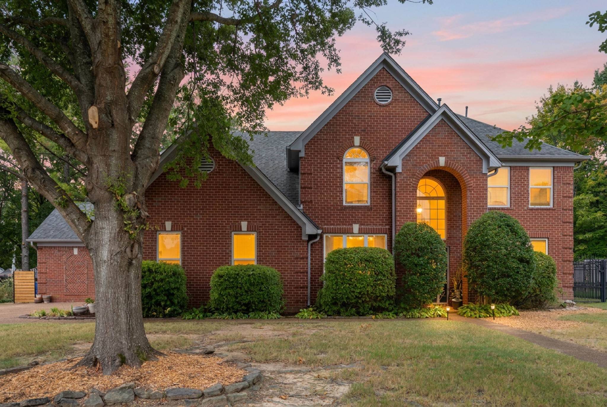 8087 CAMBURY CV, Germantown, TN 38138