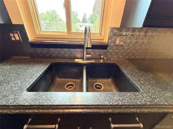 3815 S Pitkin, Aurora, CO 80013