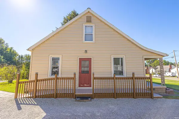 211 S Main ST, Huntingburg, IN 47542