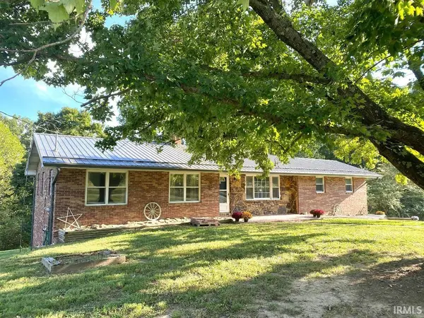 1357 S Hasler RD, Bloomfield, IN 47424