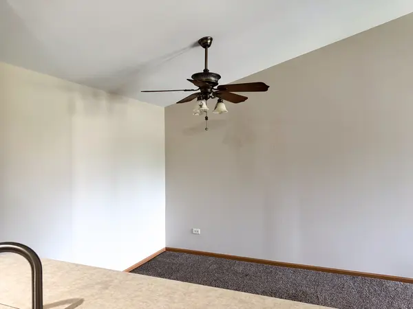 227 Silverstone DR #227, Carpentersville, IL 60110