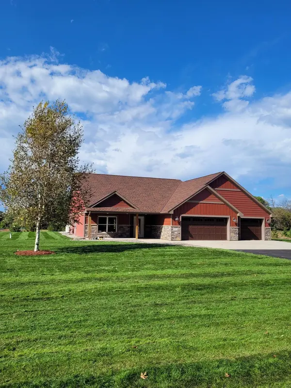 19310 University Avenue NW, Oak Grove, MN 55011