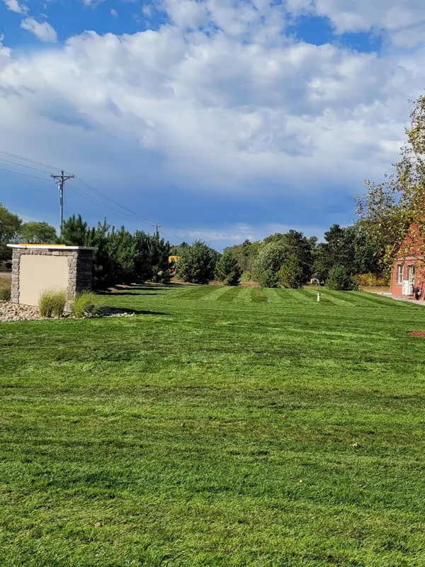19310 University Avenue NW, Oak Grove, MN 55011