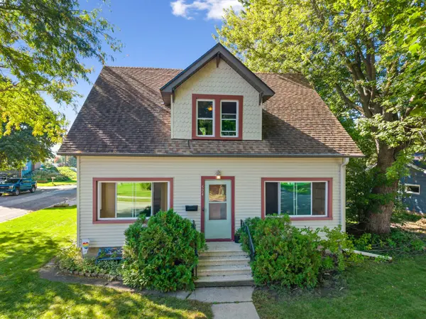 524 Marshall ST S, Caledonia, MN 55921