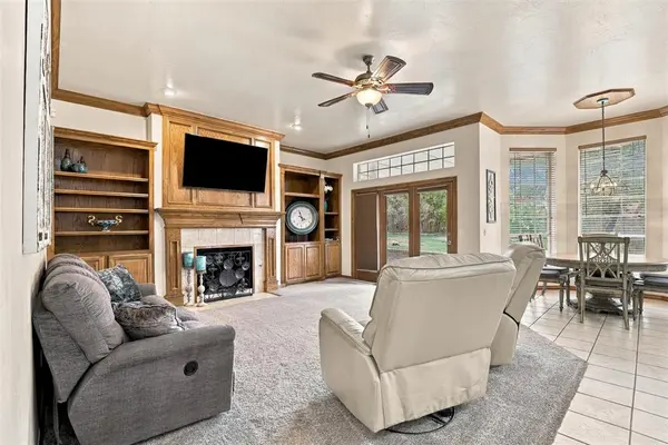 809 Fox Run TRL, Edmond, OK 73034