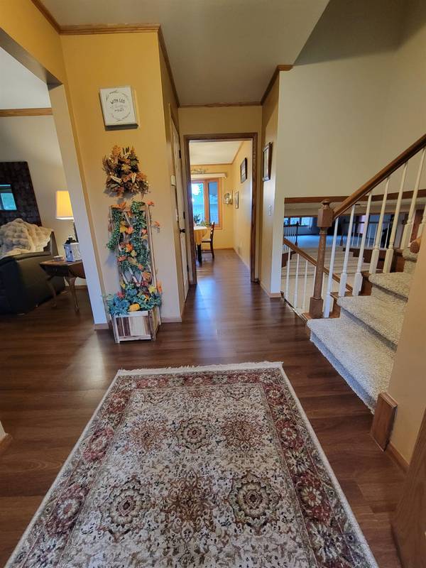 708 KENSINGTON RD, Neenah, WI 54956