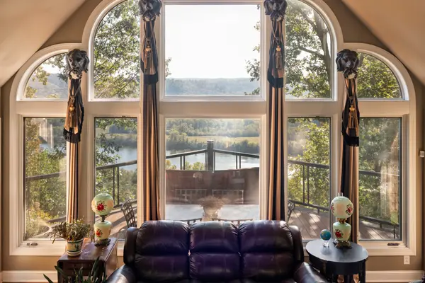 1031 Riverview Ln, Ashland City, TN 37015
