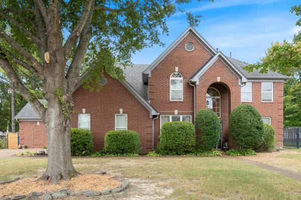 8087 CAMBURY CV, Germantown, TN 38138