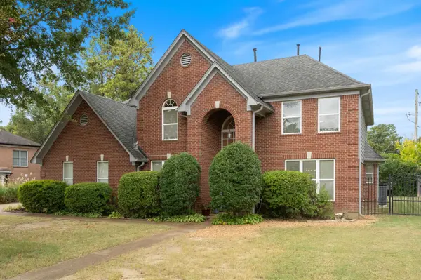 8087 CAMBURY CV, Germantown, TN 38138