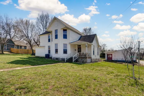 505 E Center ST, Mt Vernon, MO 65712