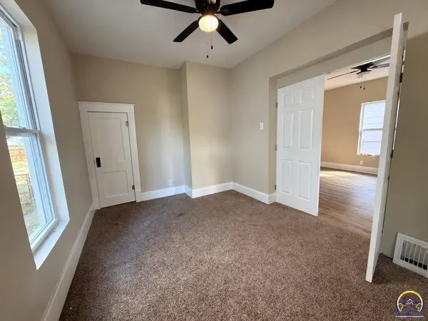 424 NE Scotland AVE, Topeka, KS 66616