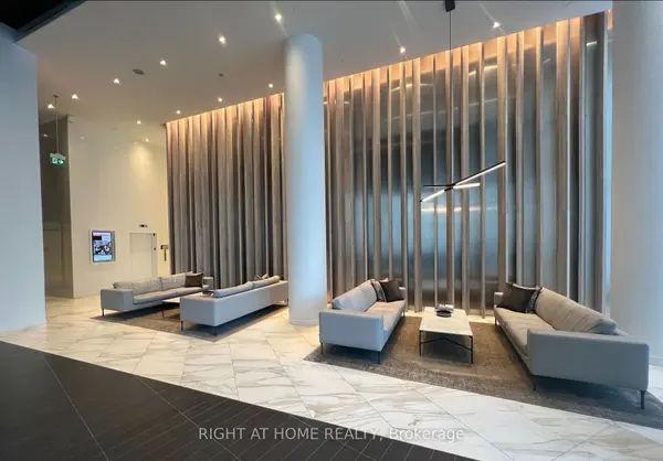 3900 Confederation Pkwy #2507, Mississauga, ON L5B 0M3