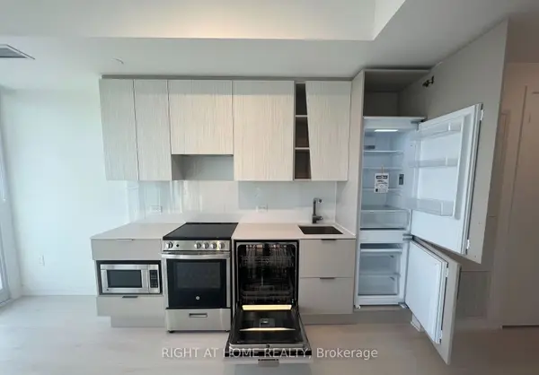 3900 Confederation Pkwy #2507, Mississauga, ON L5B 0M3