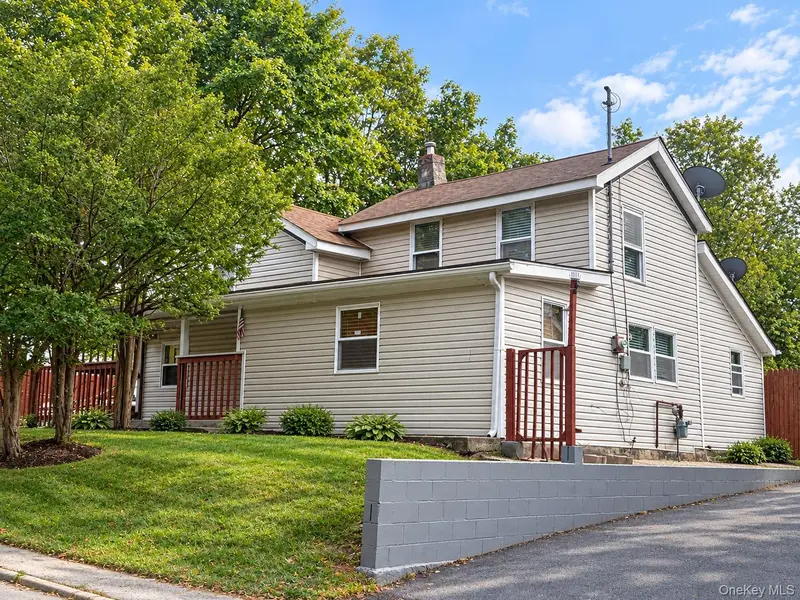 74 Genung ST, Middletown, NY 10940