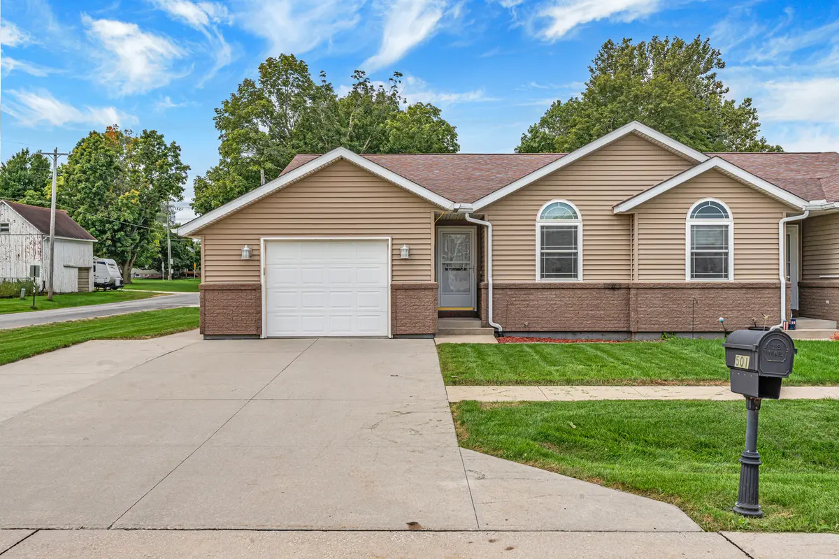 501 Primrose LN, Geneseo, IL 61254
