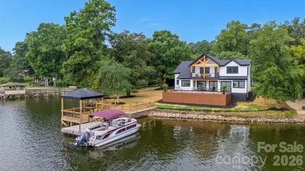 216 Lake Pines LN, Lexington, NC 27292