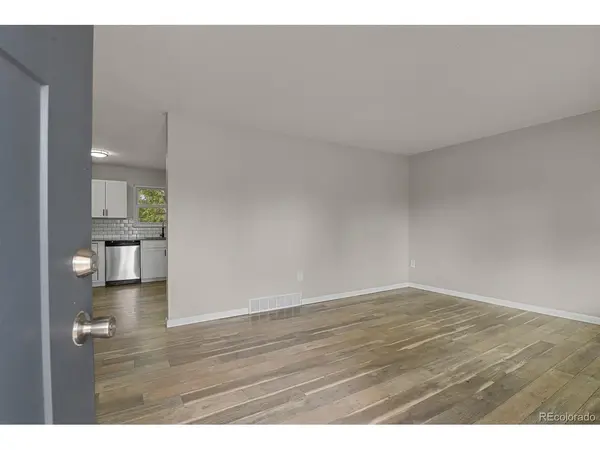 1985 Longbranch, Strasburg, CO 80136
