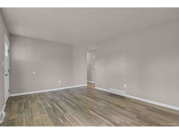 1985 Longbranch, Strasburg, CO 80136